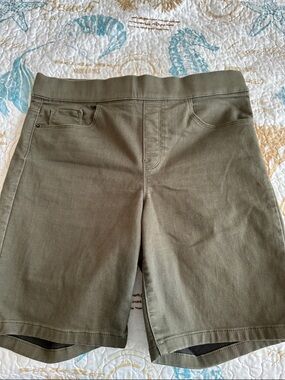 DKNY Olive Pull-On Bermuda Shorts